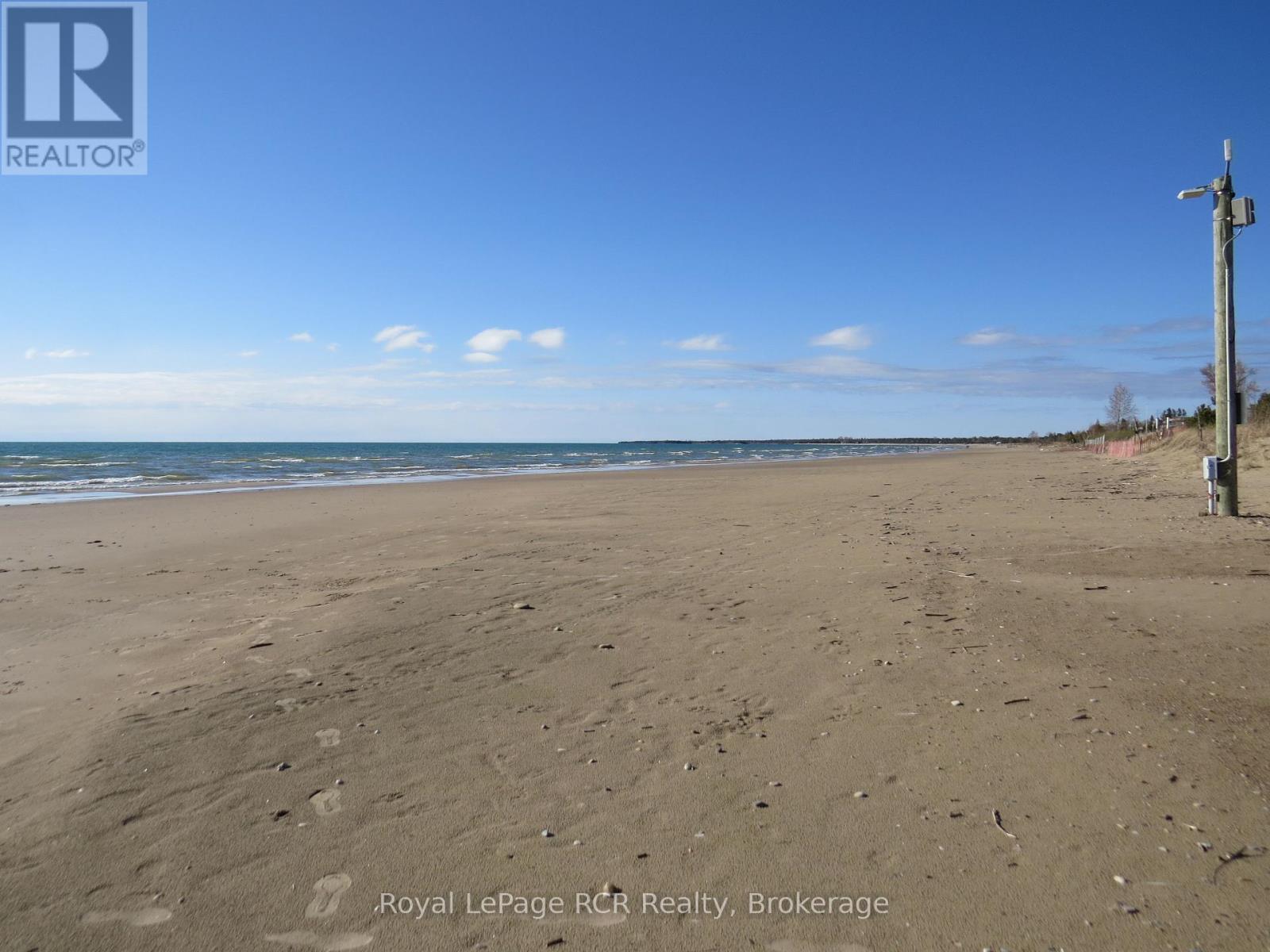 9 Lakeshore Boulevard S, South Bruce Peninsula, Ontario  N0H 2G0 - Photo 31 - X12442153