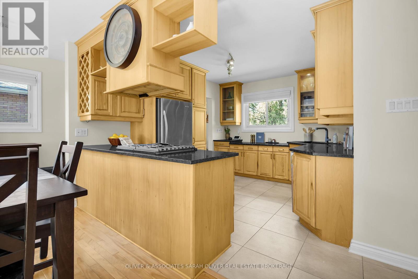 200 Gladman Avenue, London South (South D), Ontario  N6J 1X5 - Photo 10 - X12442148