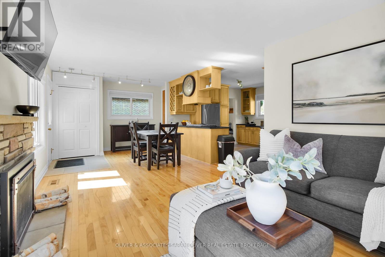 200 Gladman Avenue, London South (South D), Ontario  N6J 1X5 - Photo 9 - X12442148