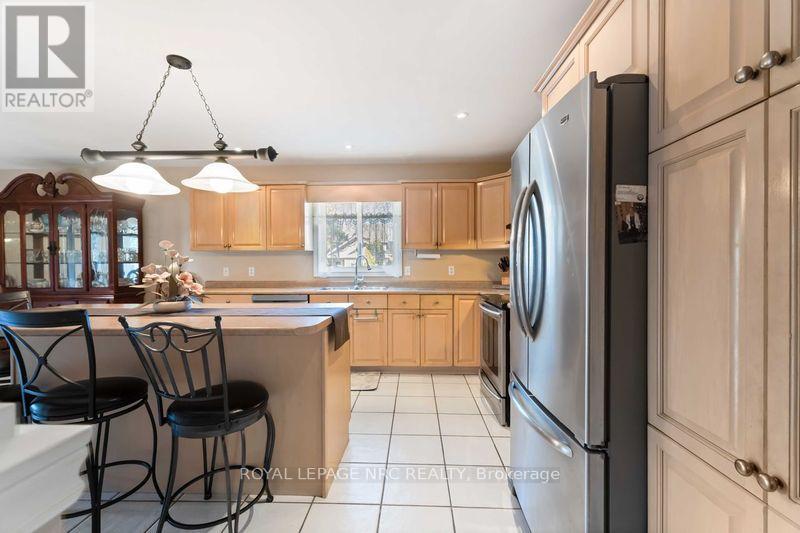 5349 Beaver Valley Way, Niagara Falls, Ontario  L2H 3K4 - Photo 19 - X12322680