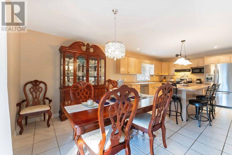 5349 Beaver Valley Way, Niagara Falls, Ontario  L2H 3K4 - Photo 25 - X12322680