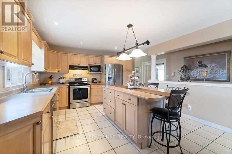 5349 Beaver Valley Way, Niagara Falls, Ontario  L2H 3K4 - Photo 22 - X12322680