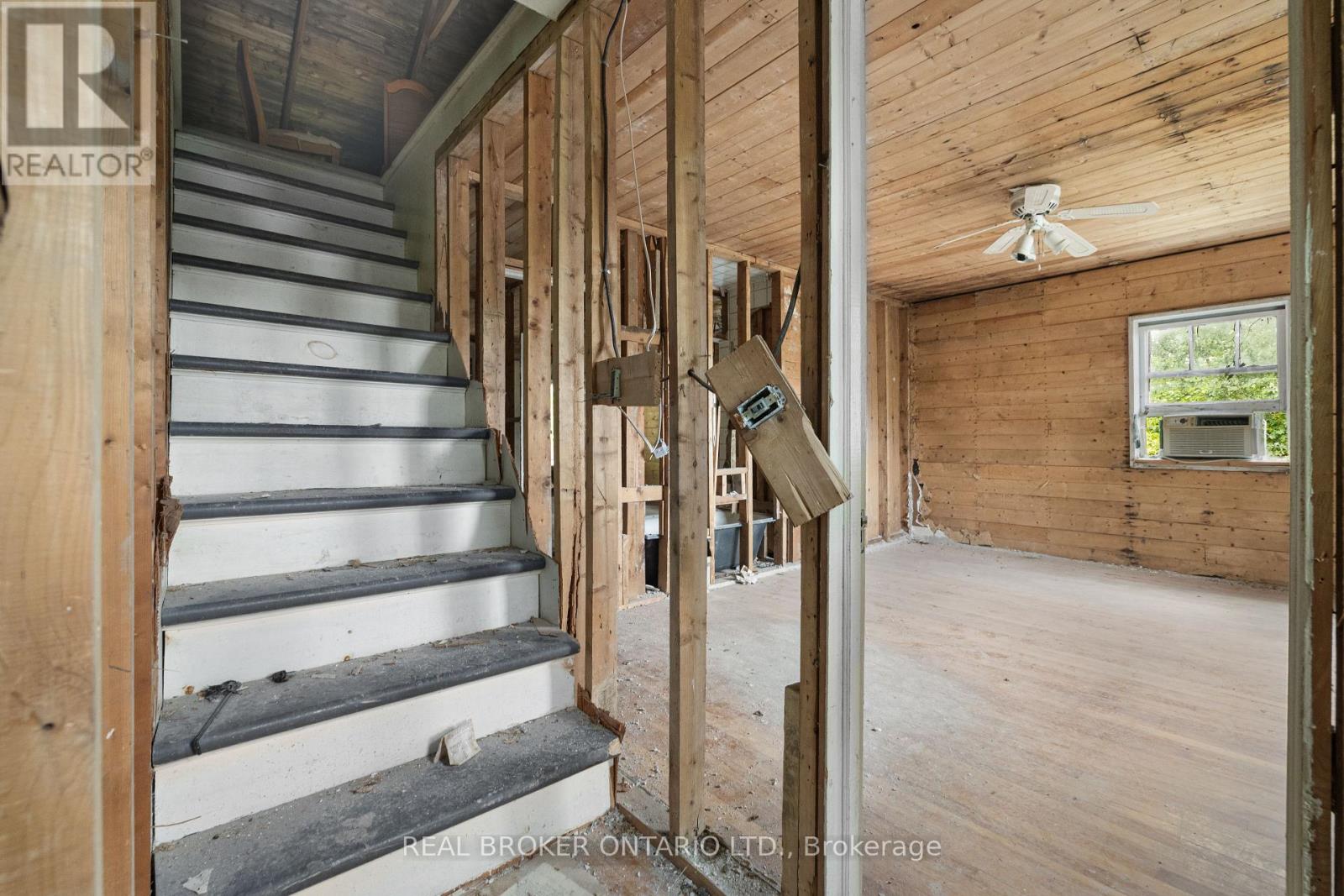2099 County  20 Road, North Grenville, Ontario  K0G 1T0 - Photo 21 - X12442130