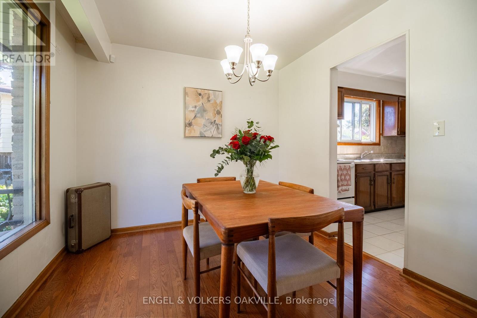 22 Sandy Cove Circle, St. Catharines (Lakeshore), Ontario  L2N 5Z4 - Photo 11 - X12442134