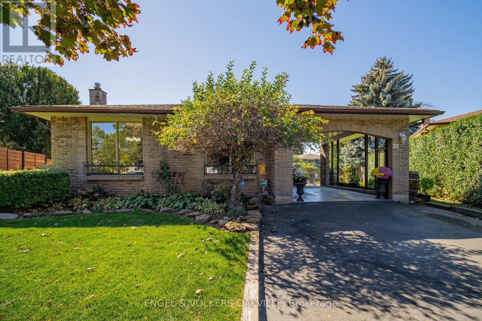 22 Sandy Cove Circle, St. Catharines (Lakeshore), Ontario  L2N 5Z4 - Photo 2 - X12442134