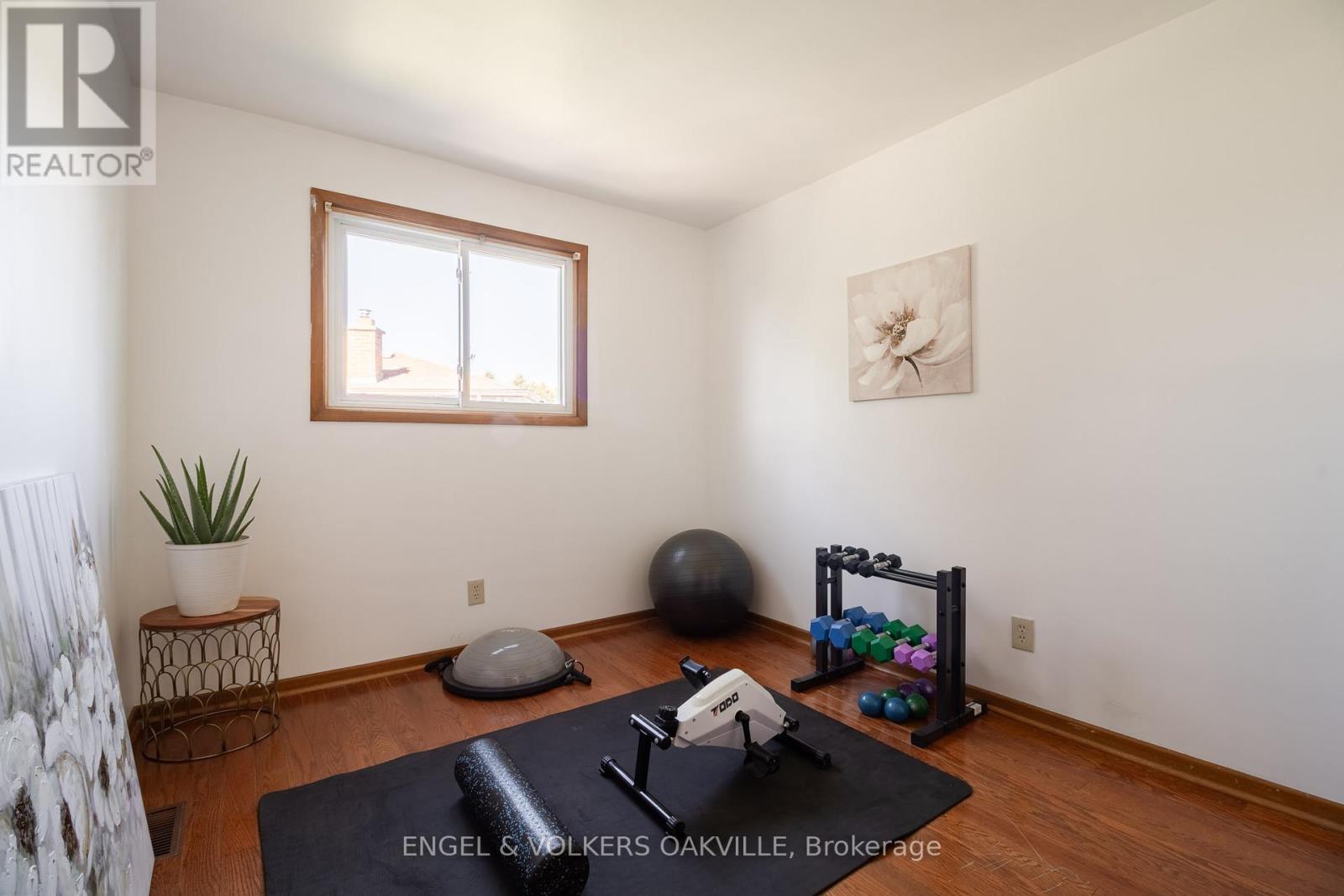 22 Sandy Cove Circle, St. Catharines (Lakeshore), Ontario  L2N 5Z4 - Photo 22 - X12442134