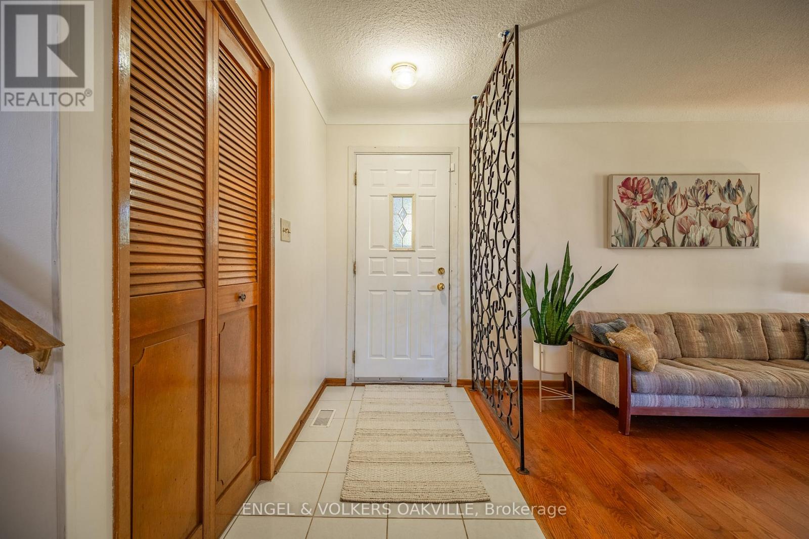 22 Sandy Cove Circle, St. Catharines (Lakeshore), Ontario  L2N 5Z4 - Photo 5 - X12442134