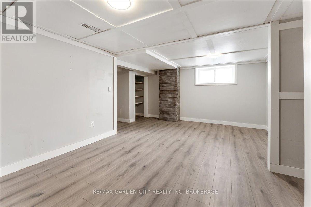 41 Emmett Street, Pelham (Fonthill), Ontario  L0S 1E0 - Photo 30 - X12442142