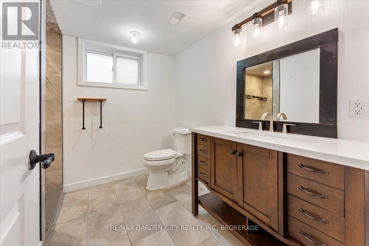 41 Emmett Street, Pelham (Fonthill), Ontario  L0S 1E0 - Photo 31 - X12442142