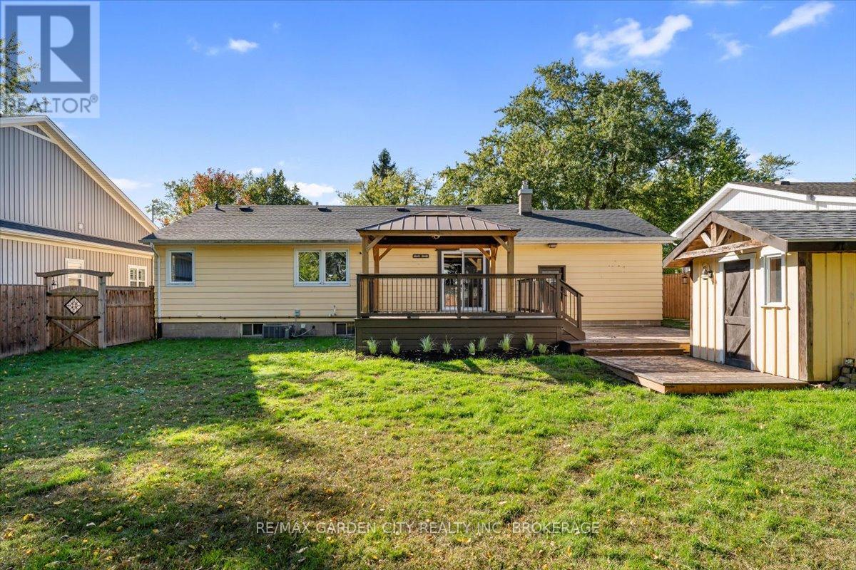 41 Emmett Street, Pelham (Fonthill), Ontario  L0S 1E0 - Photo 43 - X12442142
