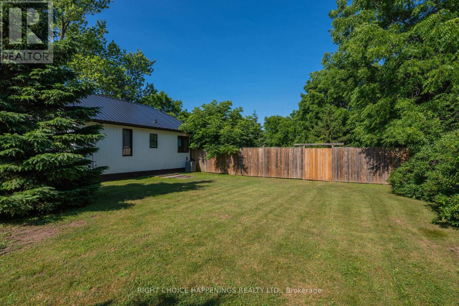 1368 Lorraine Road, Port Colborne (Sherkston), Ontario  L3K 5V3 - Photo 19 - X12442143