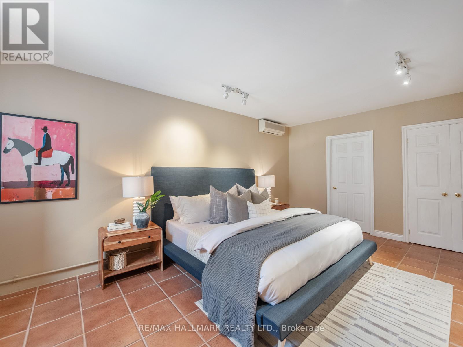 839 Carlaw Avenue, Toronto, Ontario  M4K 3L1 - Photo 40 - E12435237