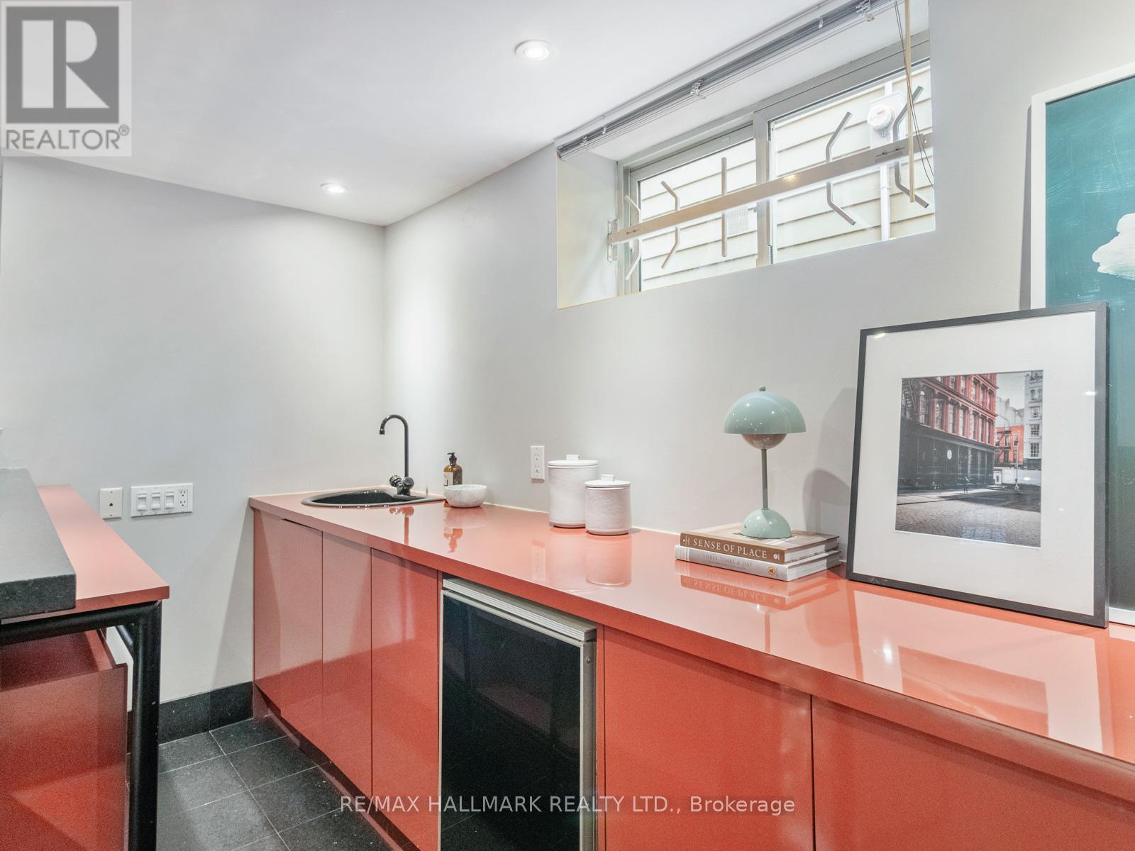839 Carlaw Avenue, Toronto, Ontario  M4K 3L1 - Photo 27 - E12435237