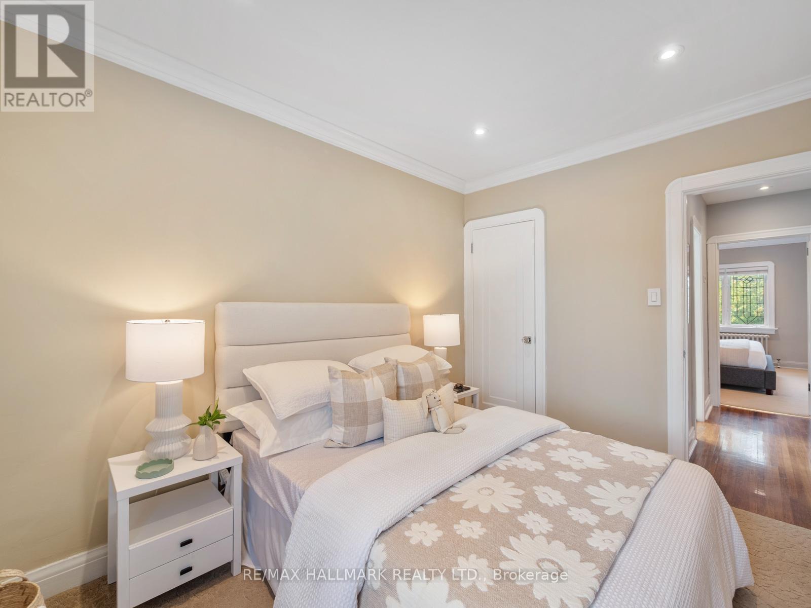 839 Carlaw Avenue, Toronto, Ontario  M4K 3L1 - Photo 20 - E12435237