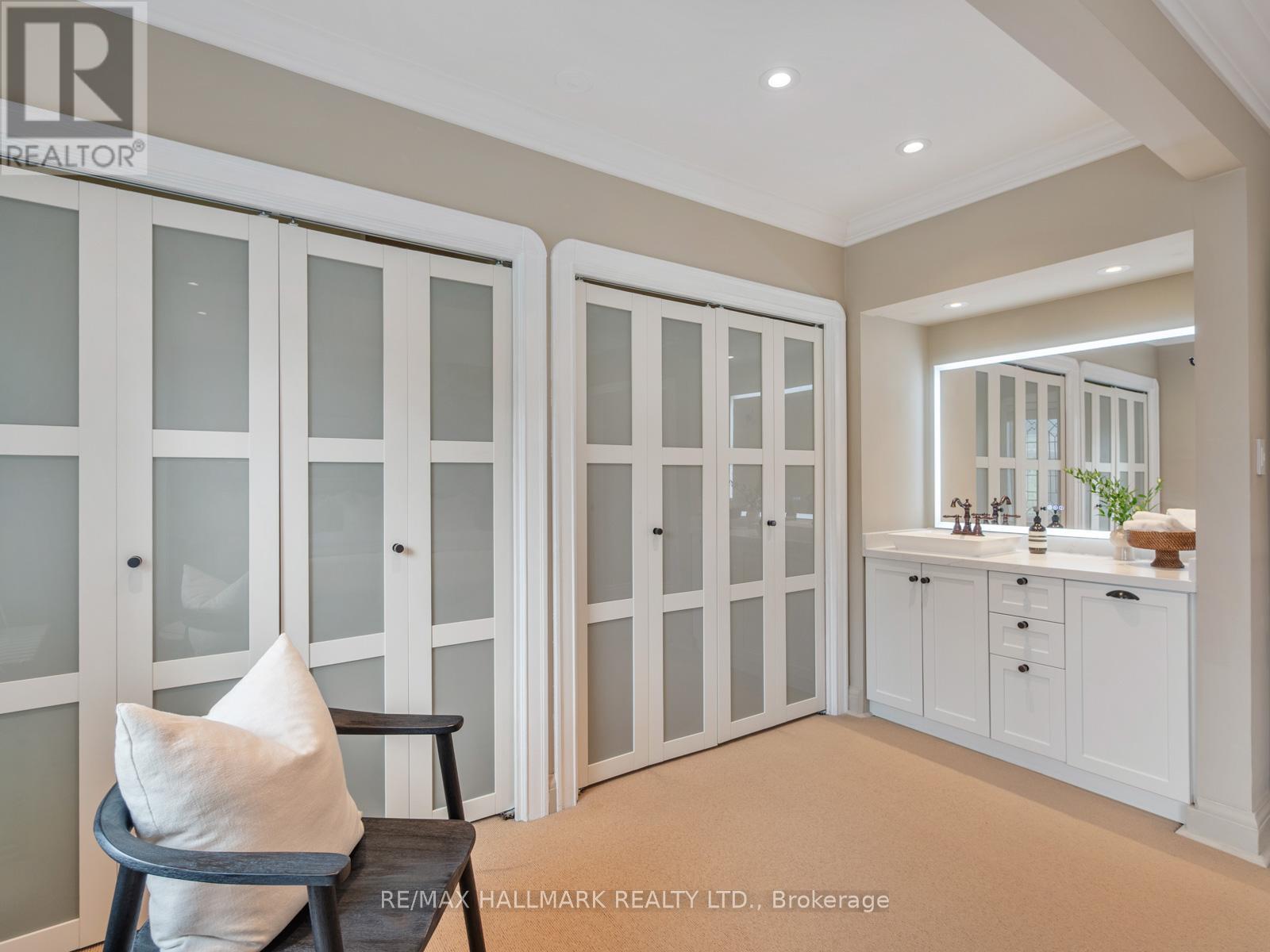 839 Carlaw Avenue, Toronto, Ontario  M4K 3L1 - Photo 15 - E12435237