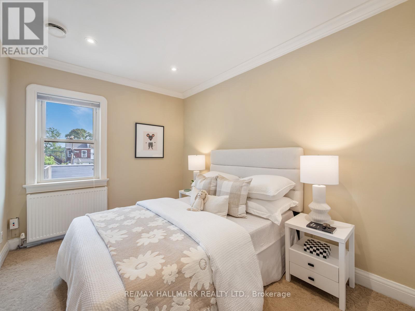 839 Carlaw Avenue, Toronto, Ontario  M4K 3L1 - Photo 19 - E12435237