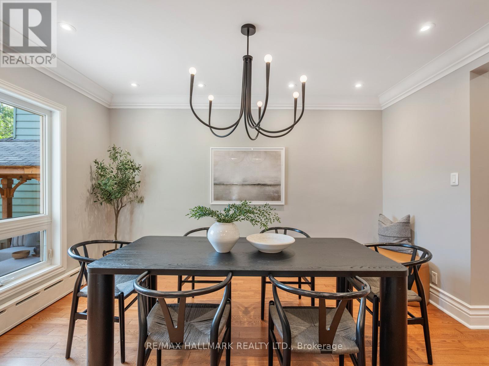 839 Carlaw Avenue, Toronto, Ontario  M4K 3L1 - Photo 10 - E12435237