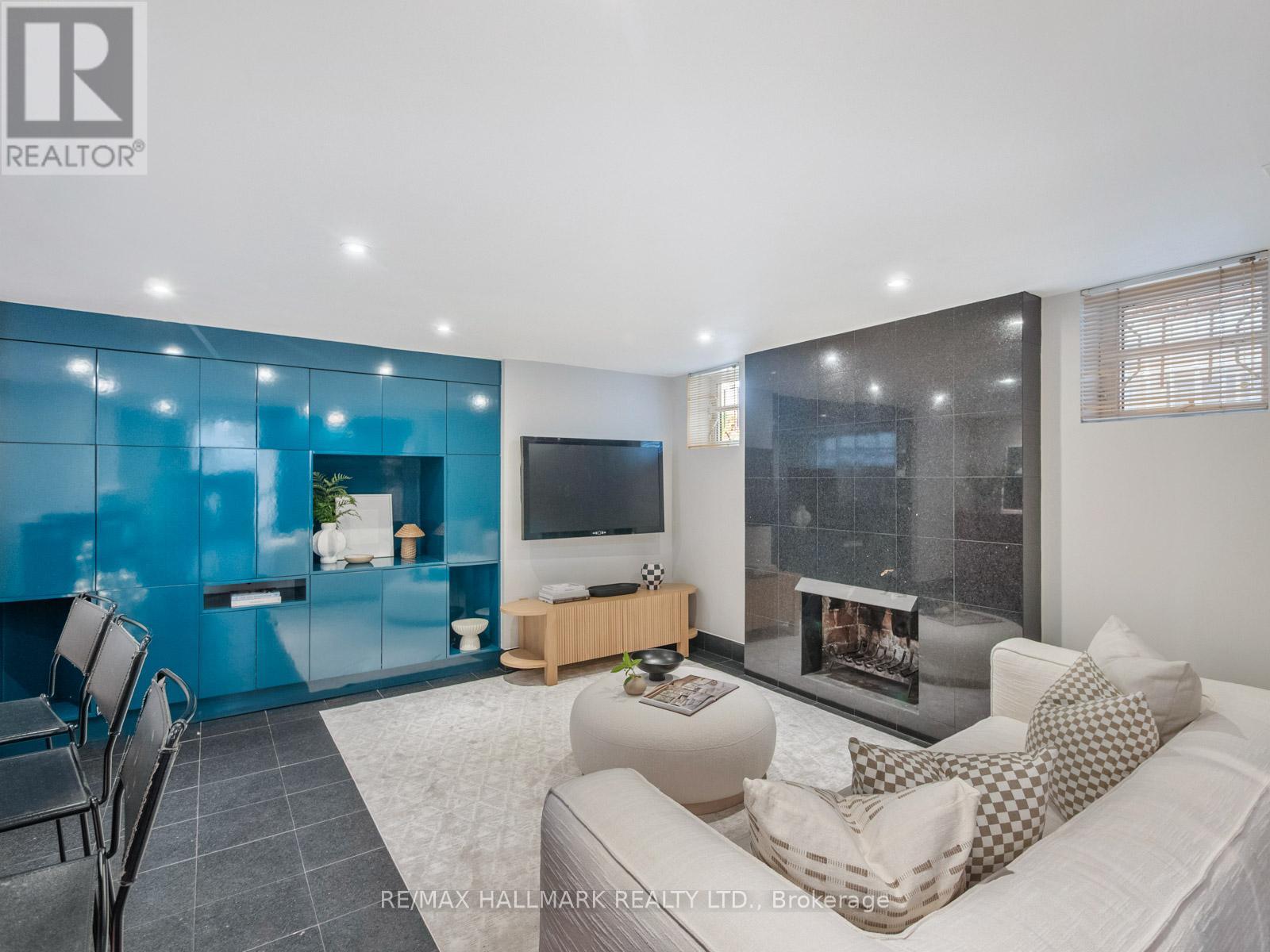 839 Carlaw Avenue, Toronto, Ontario  M4K 3L1 - Photo 23 - E12435237