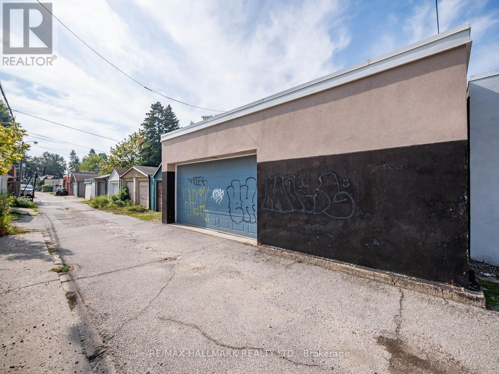 839 Carlaw Avenue, Toronto, Ontario  M4K 3L1 - Photo 44 - E12435237