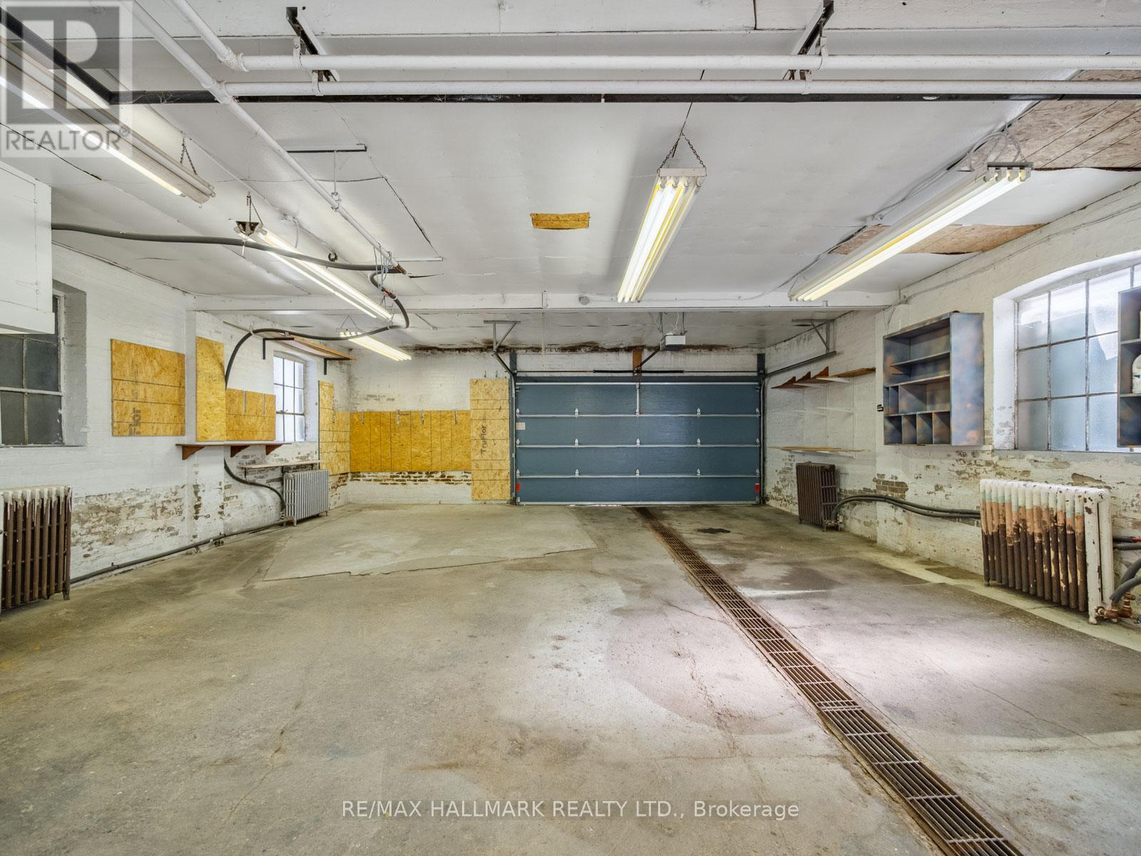 839 Carlaw Avenue, Toronto, Ontario  M4K 3L1 - Photo 43 - E12435237