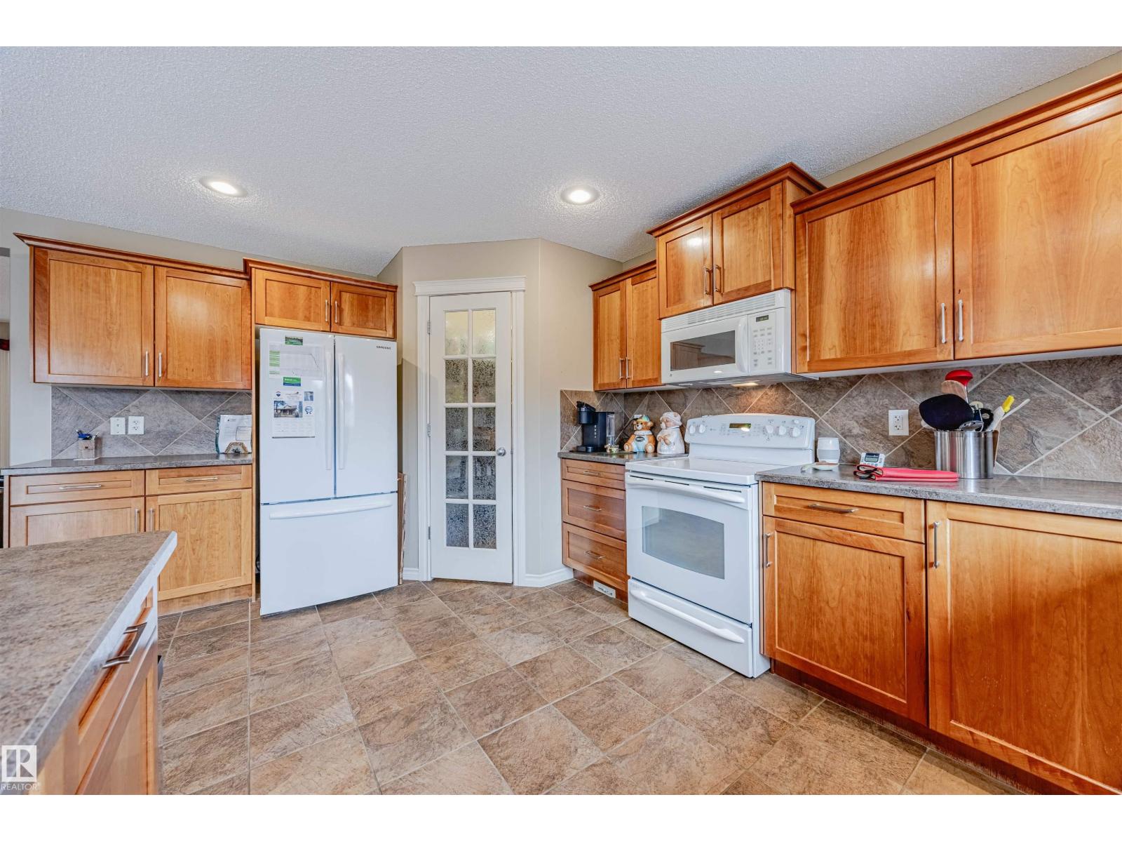 19 Clearwater Ln, Sherwood Park, Alberta  T8H 2X1 - Photo 18 - E4460601