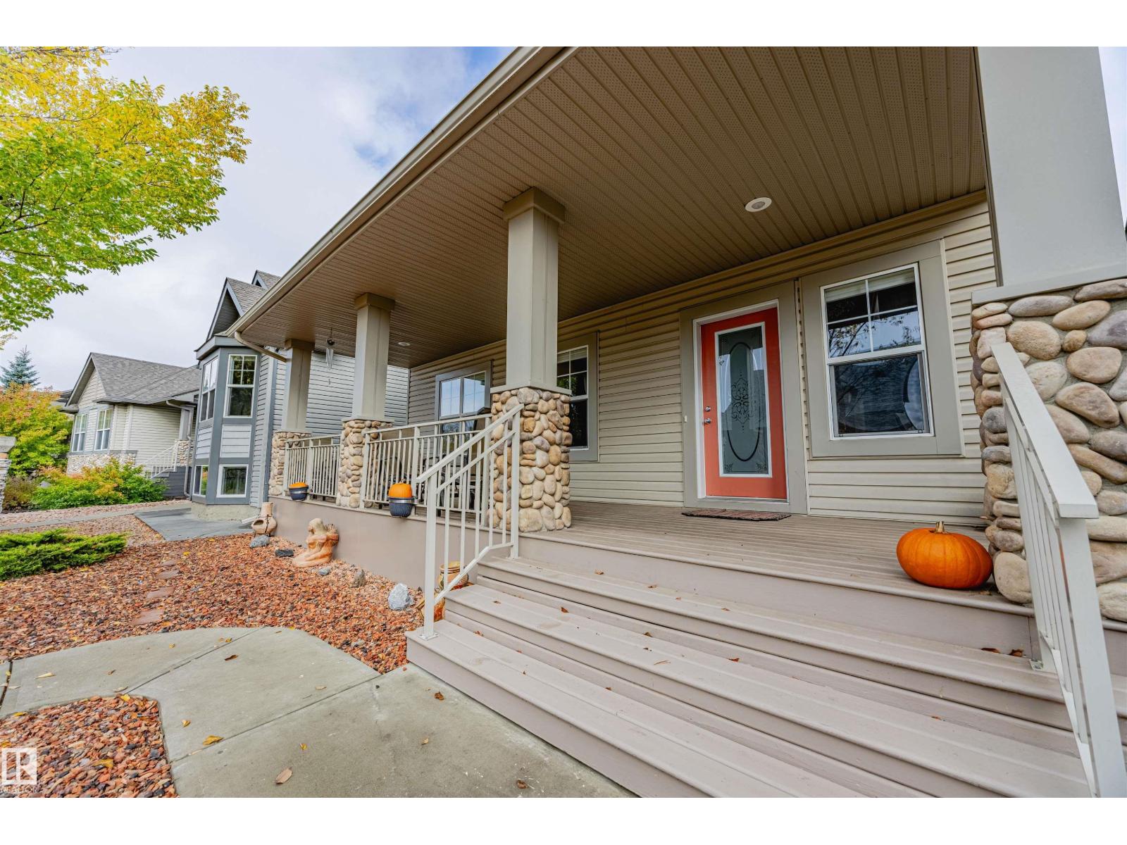 19 Clearwater Ln, Sherwood Park, Alberta  T8H 2X1 - Photo 4 - E4460601