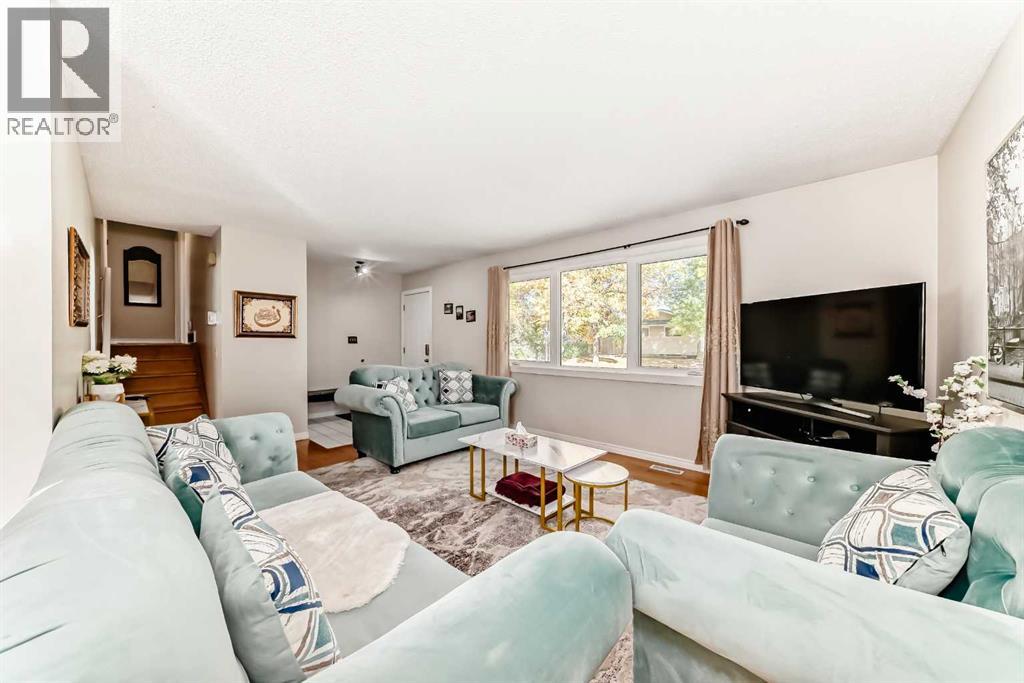 151 Pinemill Road Ne, Calgary, Alberta  T1Y 2C8 - Photo 6 - A2260023