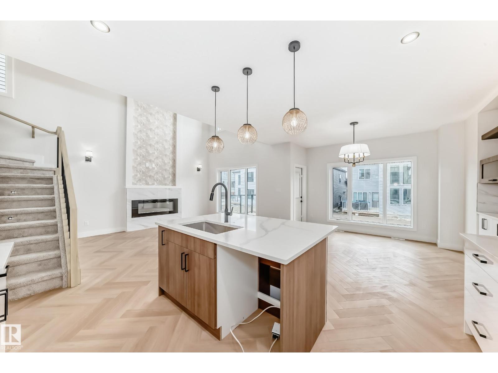 7224 Kiviaq Li Sw, Edmonton, Alberta  T6W 5R3 - Photo 9 - E4460603