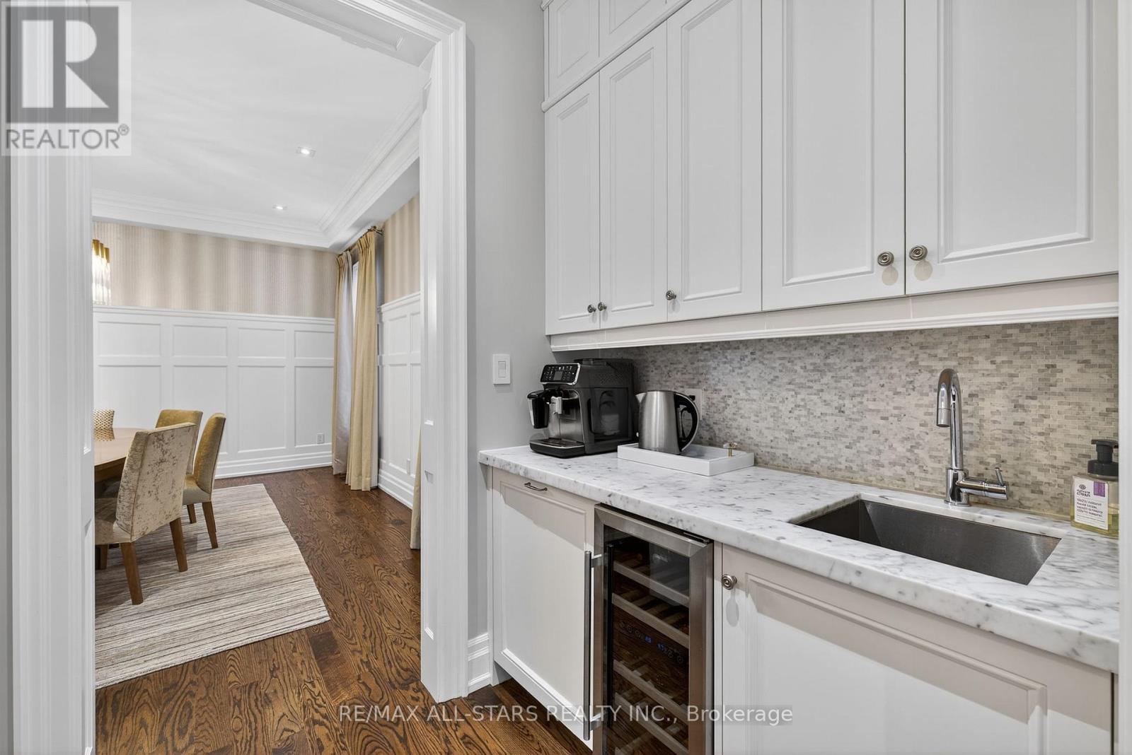 126 Hillview Road, Aurora (Aurora Village), Ontario  L4G 2M5 - Photo 20 - N12442132
