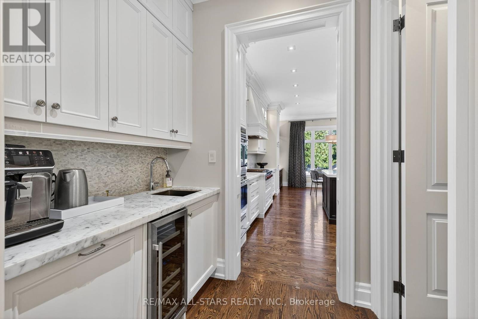 126 Hillview Road, Aurora (Aurora Village), Ontario  L4G 2M5 - Photo 21 - N12442132