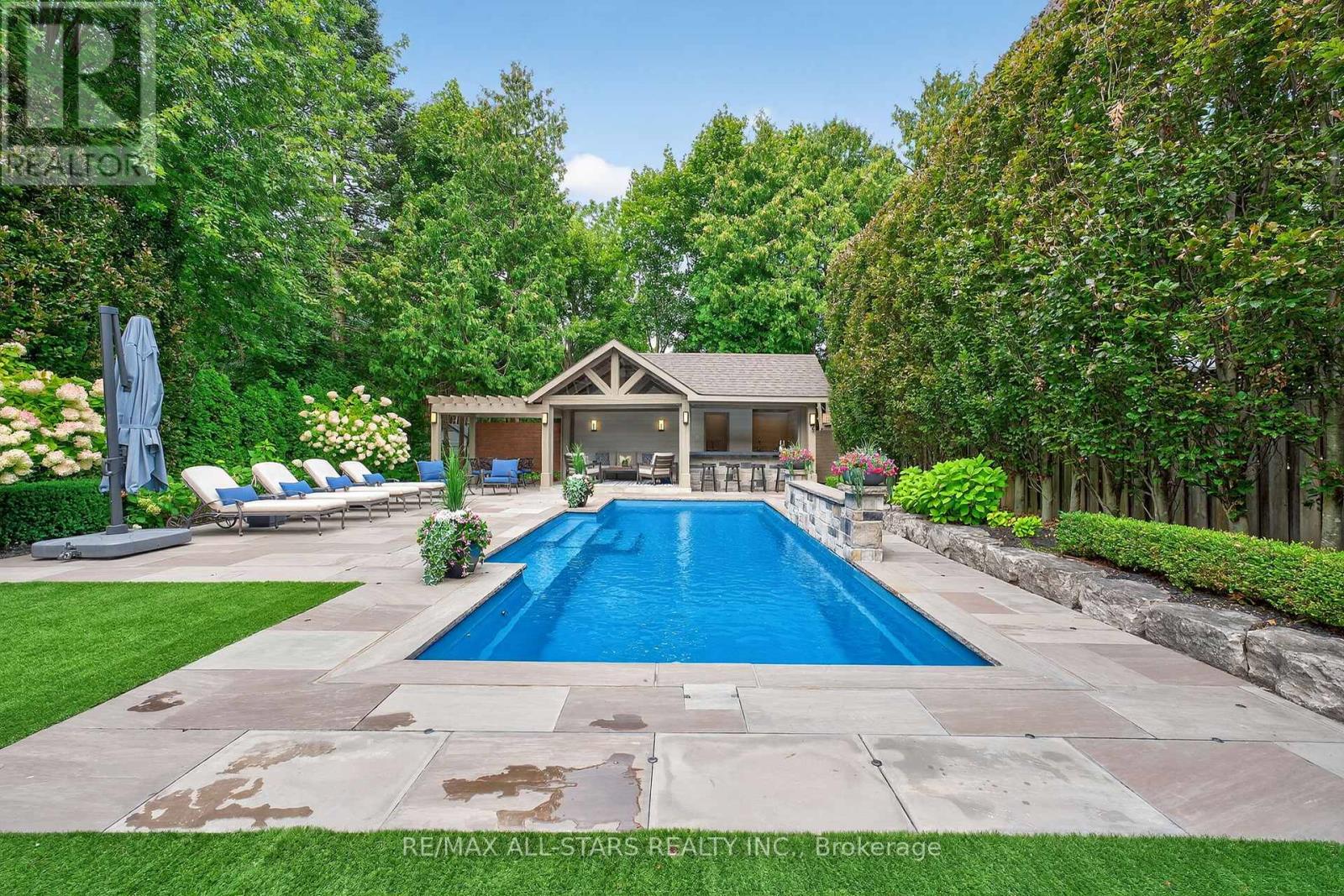 126 Hillview Road, Aurora (Aurora Village), Ontario  L4G 2M5 - Photo 46 - N12442132