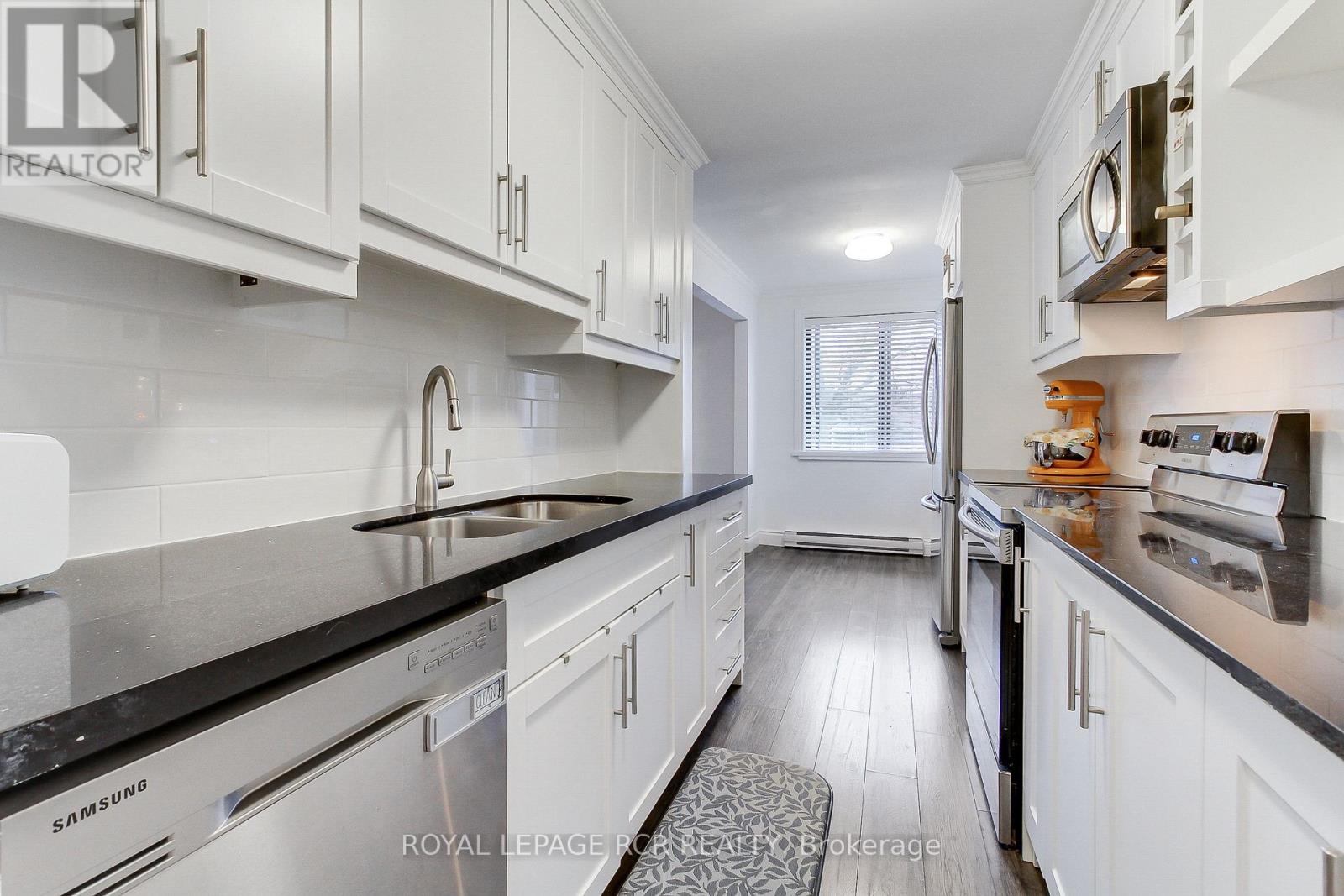 136 Scanlon Avenue, Bradford West Gwillimbury (Bradford), Ontario  L3Z 1G6 - Photo 15 - N12442150