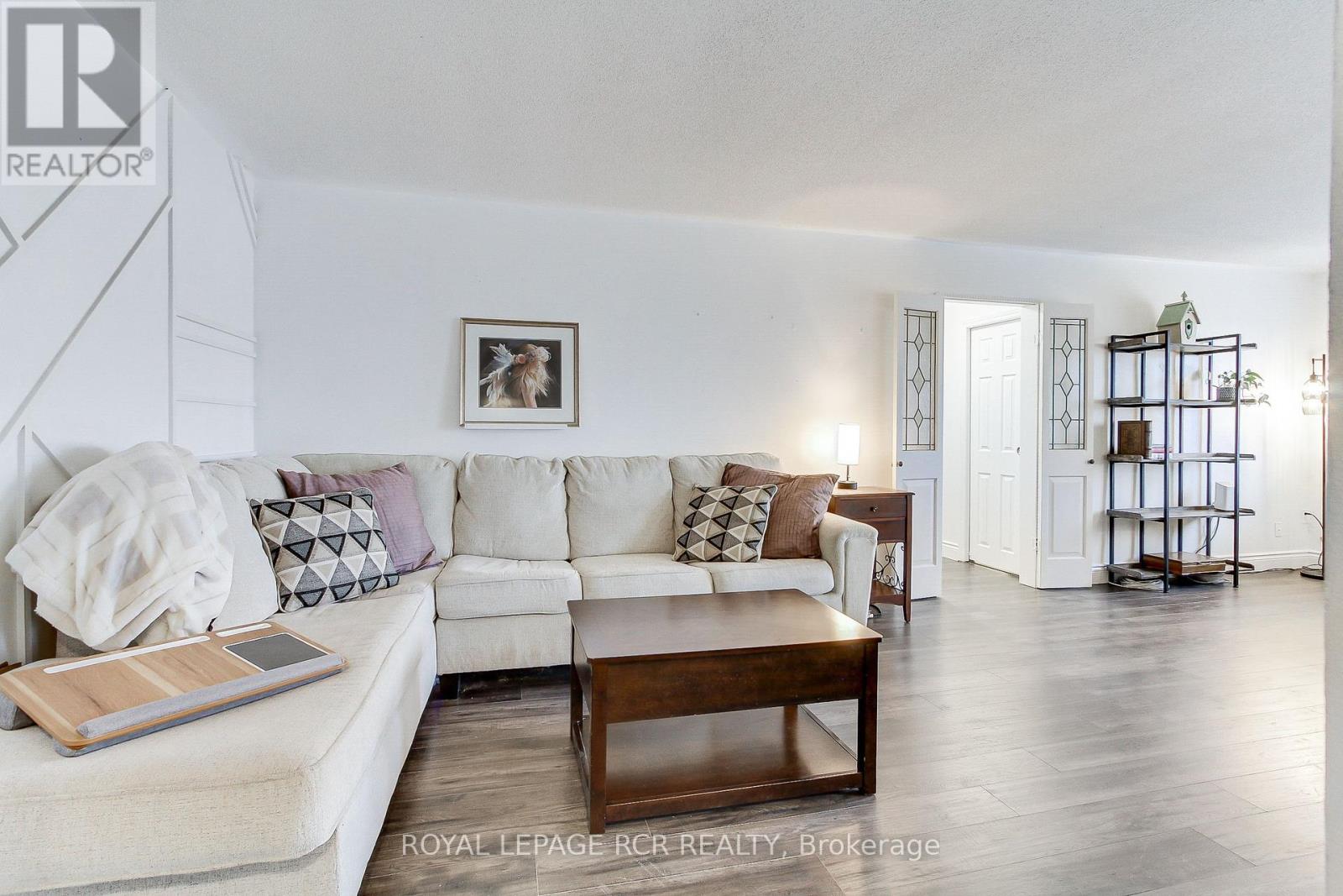 136 Scanlon Avenue, Bradford West Gwillimbury (Bradford), Ontario  L3Z 1G6 - Photo 3 - N12442150