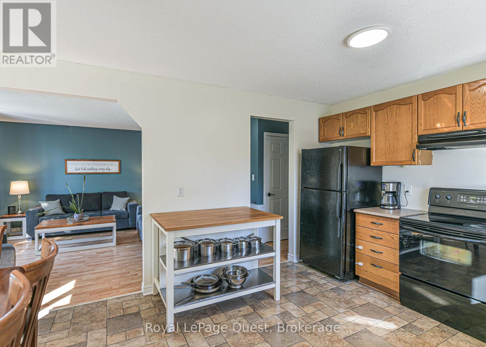 11 Goldie Drive, Orillia, Ontario  L3V 2M9 - Photo 12 - S12442168
