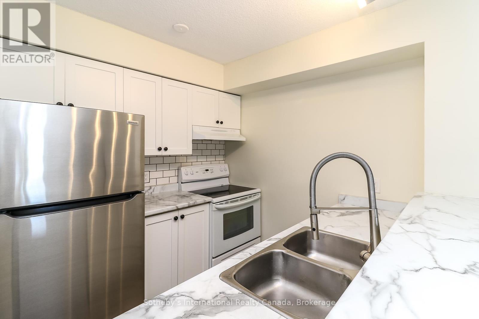 348 Mariners Way, Collingwood, Ontario  L9Y 5C7 - Photo 8 - S12442175
