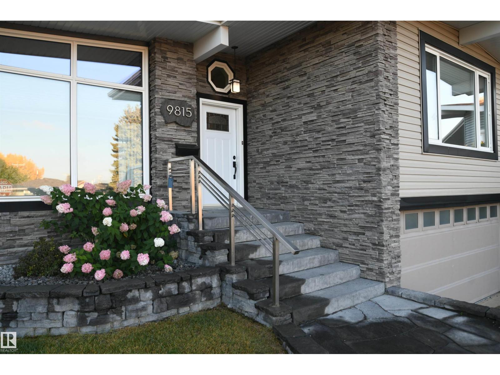 9815 68 St Nw, Edmonton, Alberta  T6A 2S4 - Photo 4 - E4460597