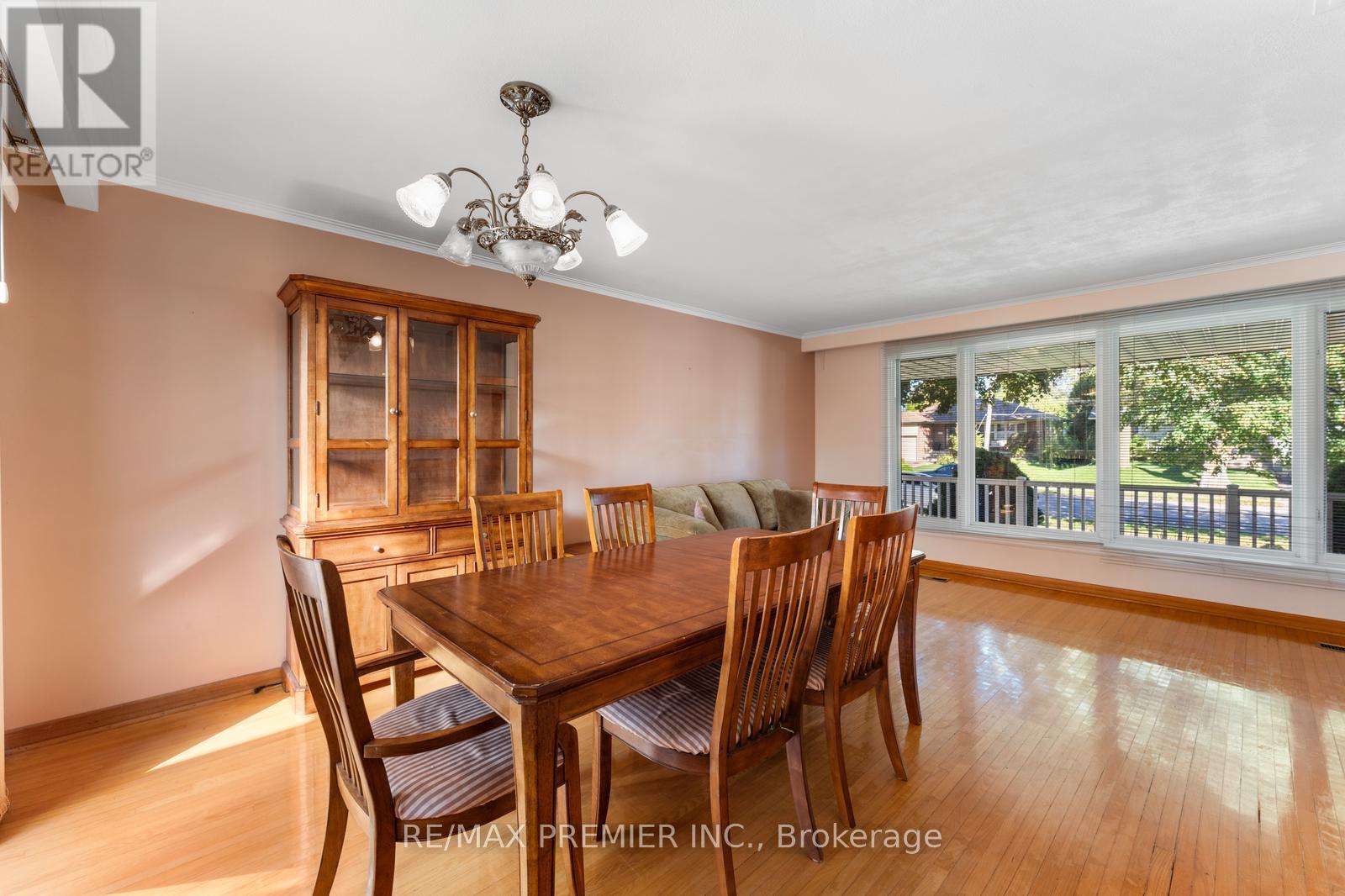 219 La Rose Avenue, Toronto, Ontario  M9P 1B6 - Photo 16 - W12438089