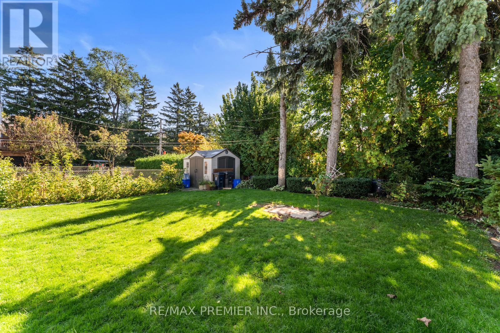 219 La Rose Avenue, Toronto, Ontario  M9P 1B6 - Photo 43 - W12438089