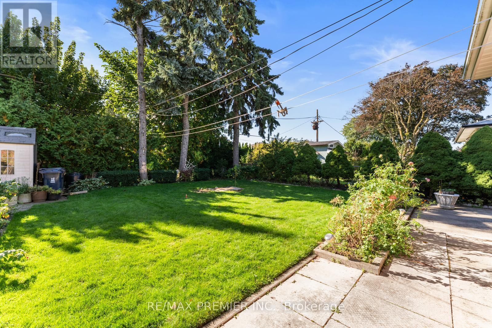 219 La Rose Avenue, Toronto, Ontario  M9P 1B6 - Photo 42 - W12438089