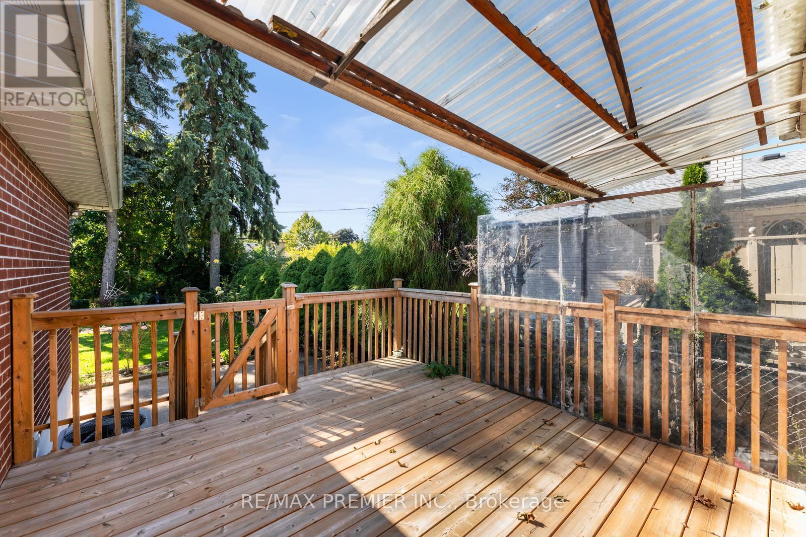 219 La Rose Avenue, Toronto, Ontario  M9P 1B6 - Photo 39 - W12438089