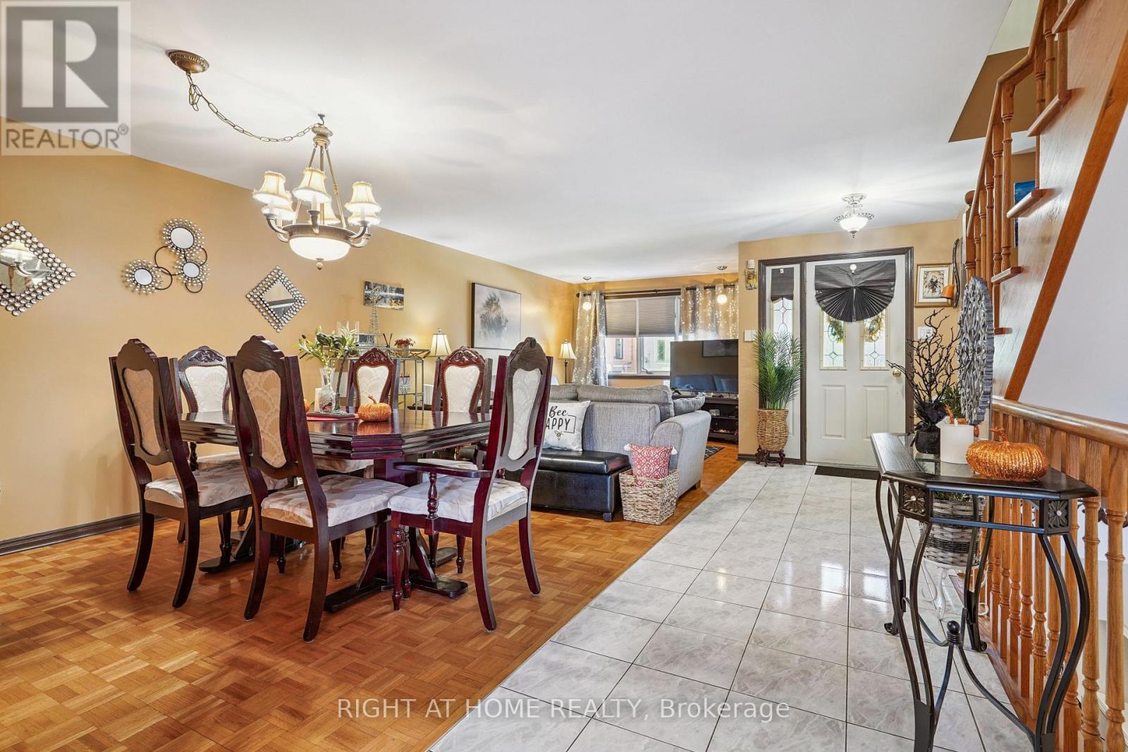 165 Locksley Avenue, Toronto (Briar Hill-Belgravia), Ontario  M6B 3N4 - Photo 10 - W12442115