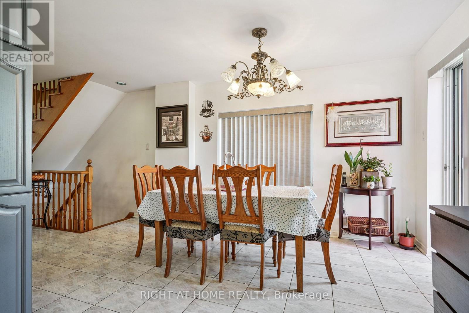 165 Locksley Avenue, Toronto (Briar Hill-Belgravia), Ontario  M6B 3N4 - Photo 14 - W12442115