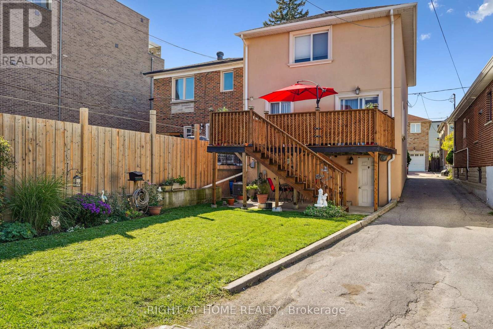 165 Locksley Avenue, Toronto (Briar Hill-Belgravia), Ontario  M6B 3N4 - Photo 36 - W12442115
