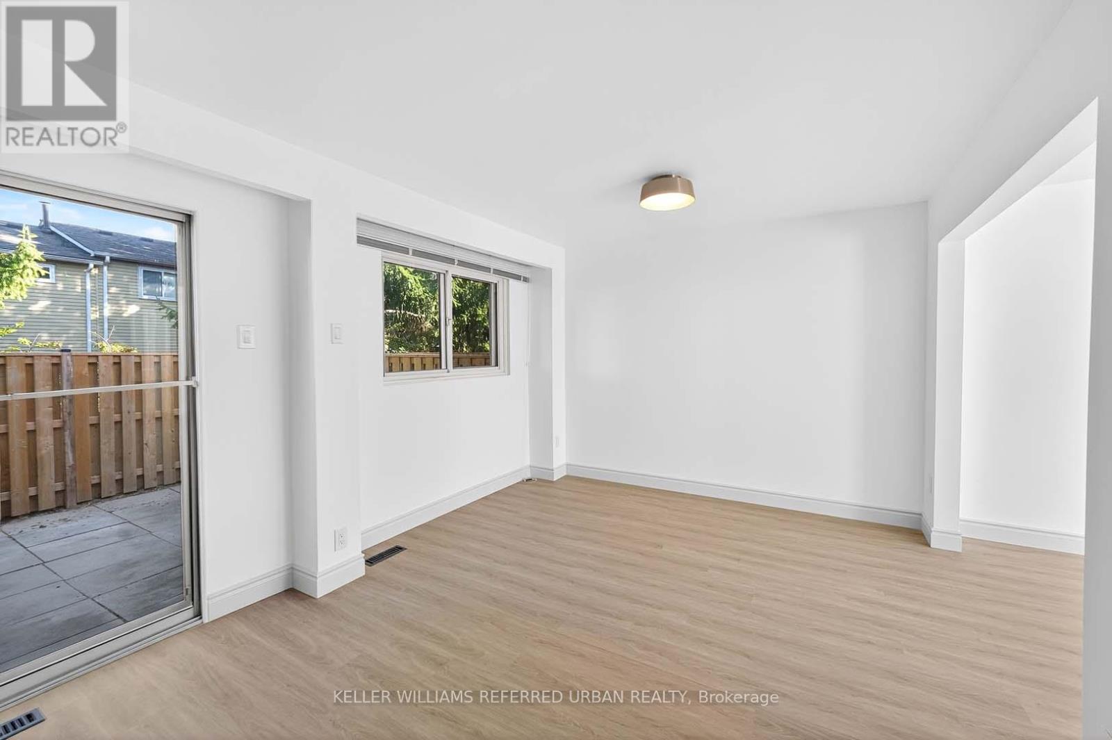 19 - 1050 Shawnmarr Road, Mississauga, Ontario  L5H 3V1 - Photo 11 - W12442144