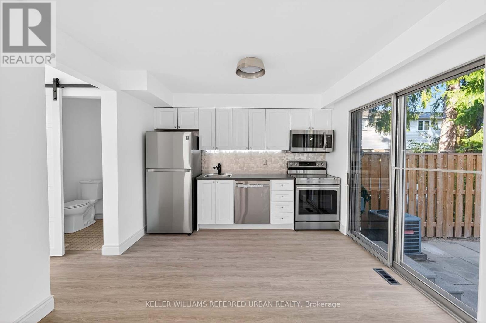 19 - 1050 Shawnmarr Road, Mississauga, Ontario  L5H 3V1 - Photo 12 - W12442144