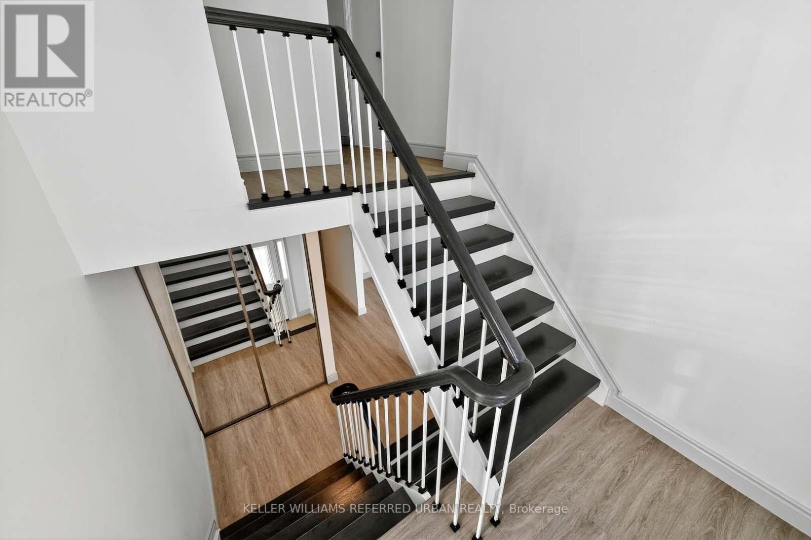 19 - 1050 Shawnmarr Road, Mississauga, Ontario  L5H 3V1 - Photo 17 - W12442144