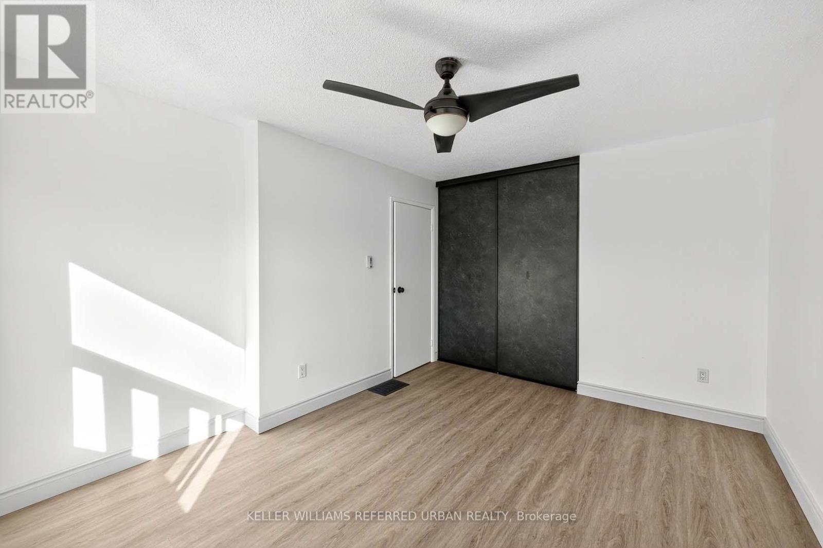 19 - 1050 Shawnmarr Road, Mississauga, Ontario  L5H 3V1 - Photo 20 - W12442144