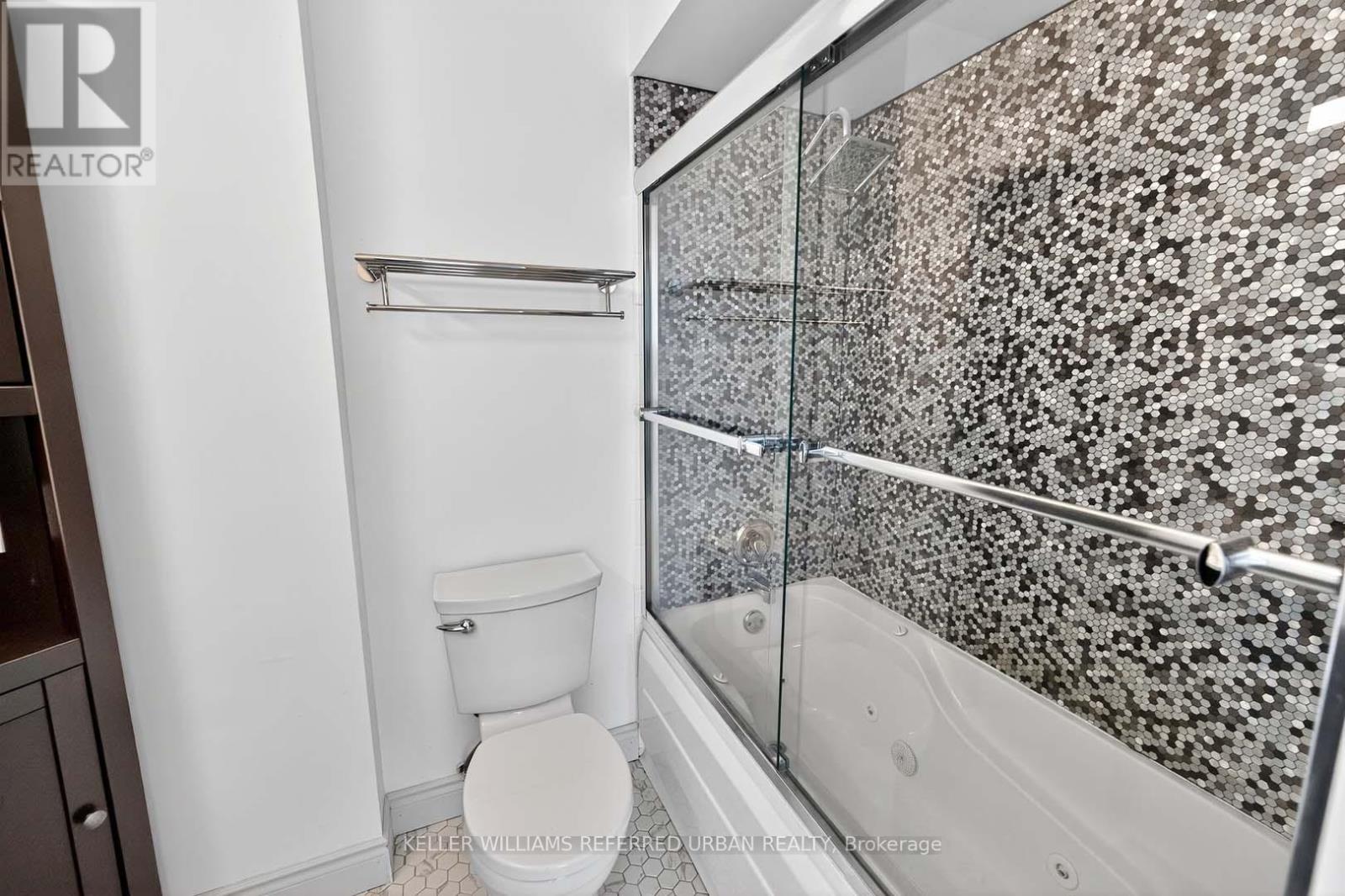 19 - 1050 Shawnmarr Road, Mississauga, Ontario  L5H 3V1 - Photo 27 - W12442144