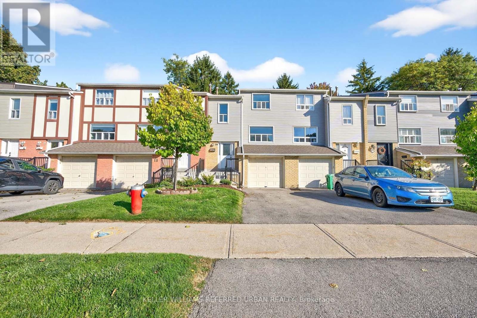 19 - 1050 Shawnmarr Road, Mississauga, Ontario  L5H 3V1 - Photo 3 - W12442144