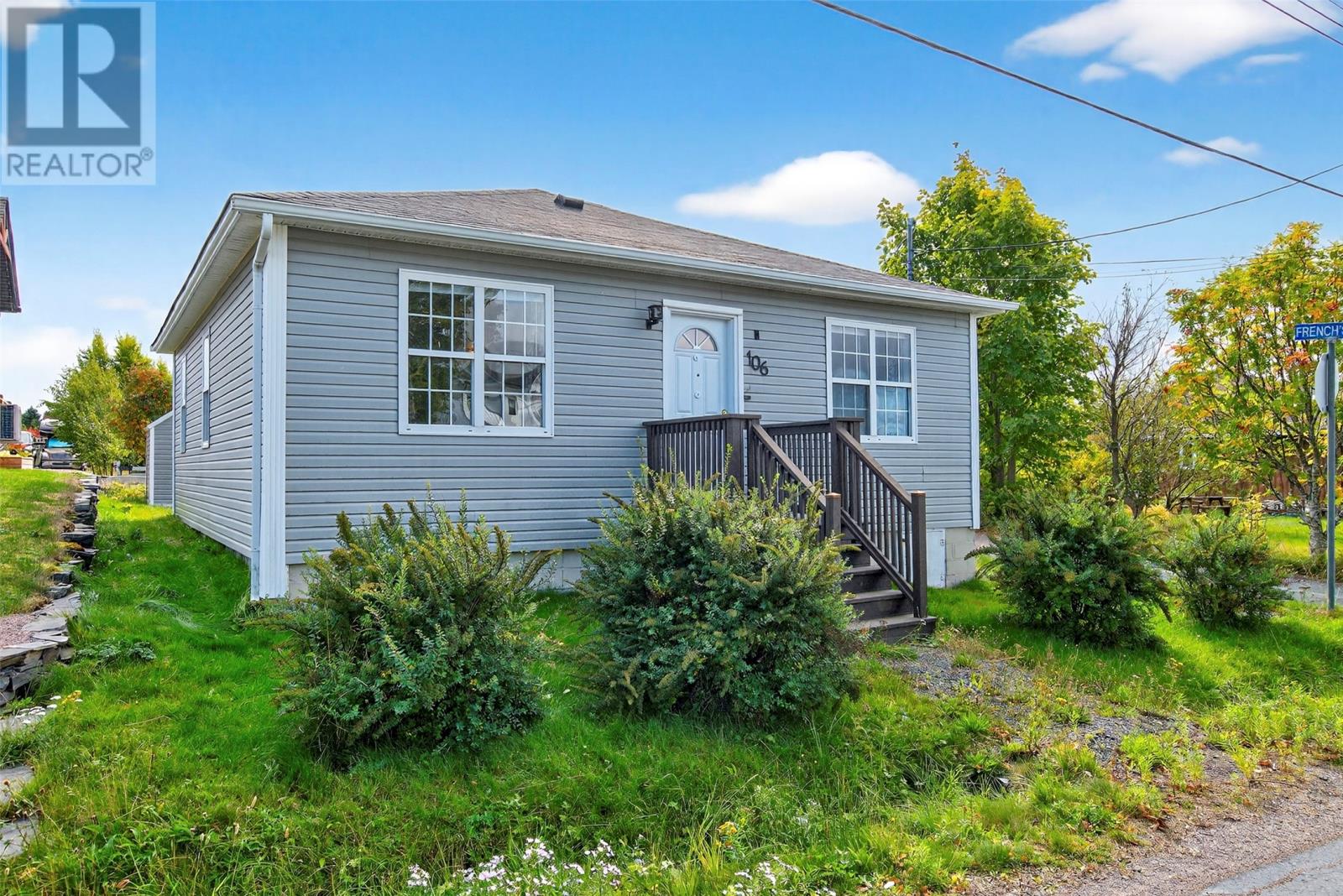 106 Central Street, Bay Roberts, Newfoundland & Labrador  A0A 1G0 - Photo 1 - 1291171